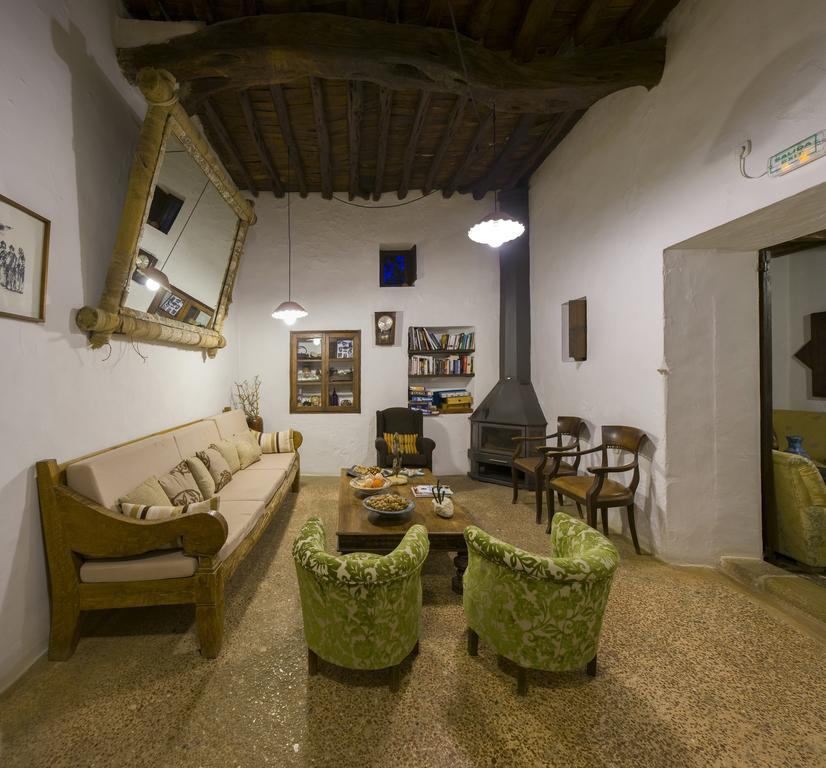 Hotel Rural Can Partit Adults Only-Ibiza Santa Agnes de Corona Buitenkant foto