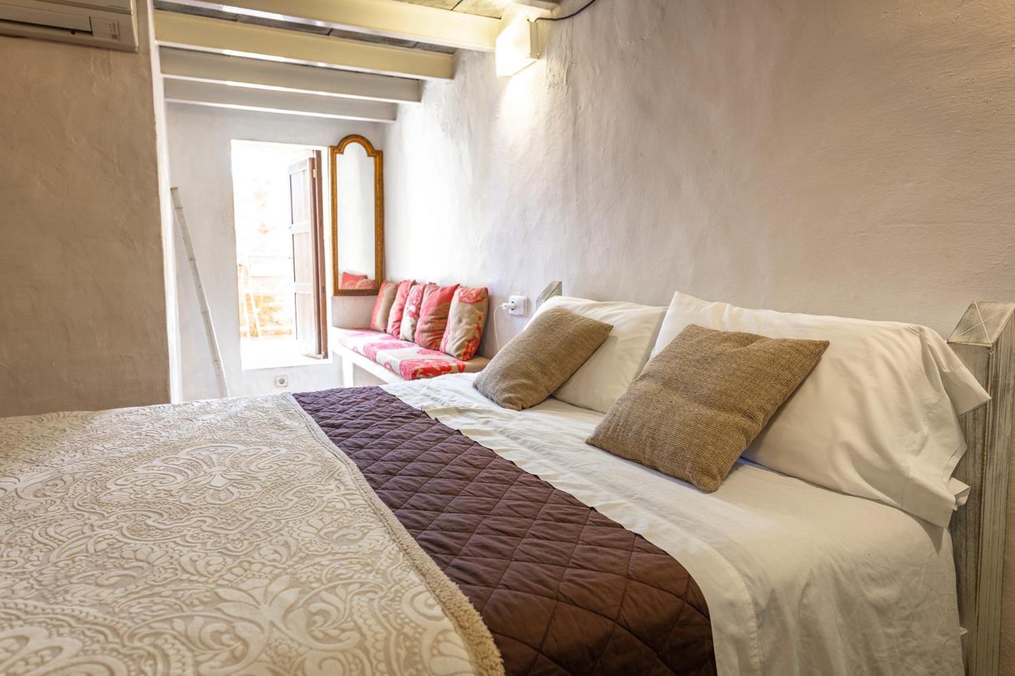 Hotel Rural Can Partit Adults Only-Ibiza Santa Agnes de Corona Buitenkant foto