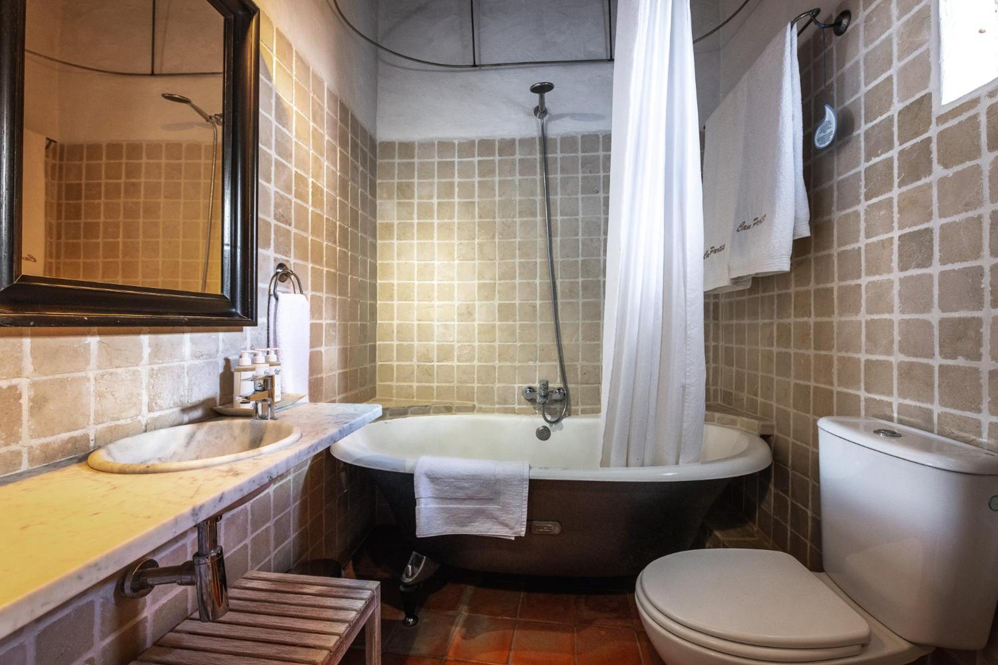 Hotel Rural Can Partit Adults Only-Ibiza Santa Agnes de Corona Buitenkant foto