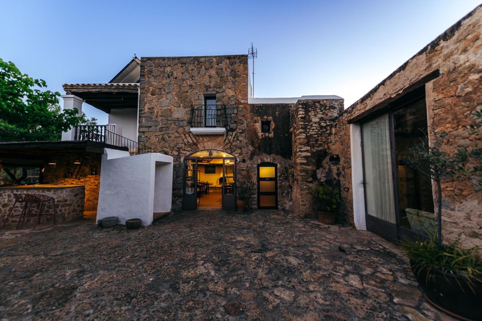 Hotel Rural Can Partit Adults Only-Ibiza Santa Agnes de Corona Buitenkant foto